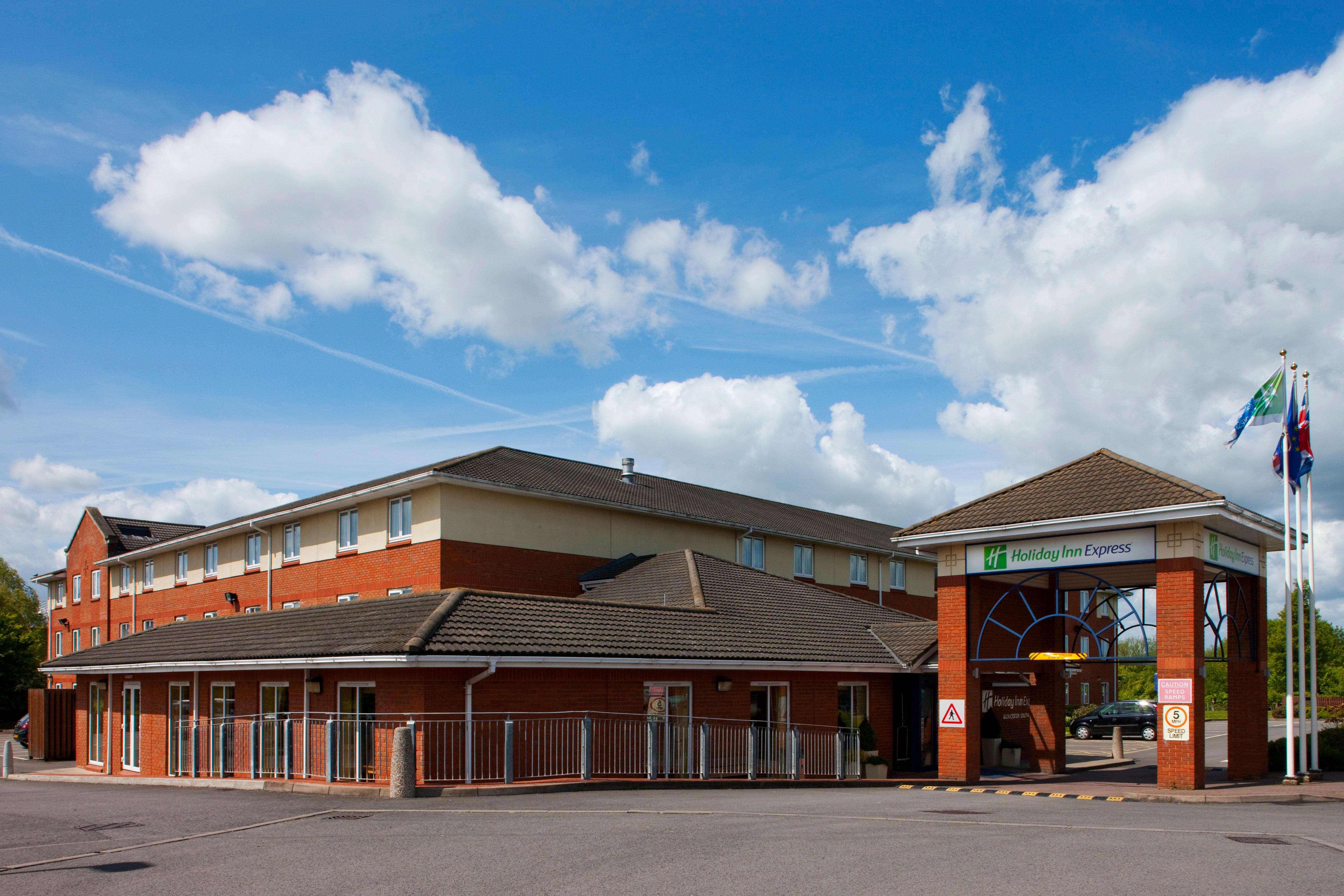 Holiday Inn Express Gloucester - South, An Ihg Hotel Exterior foto