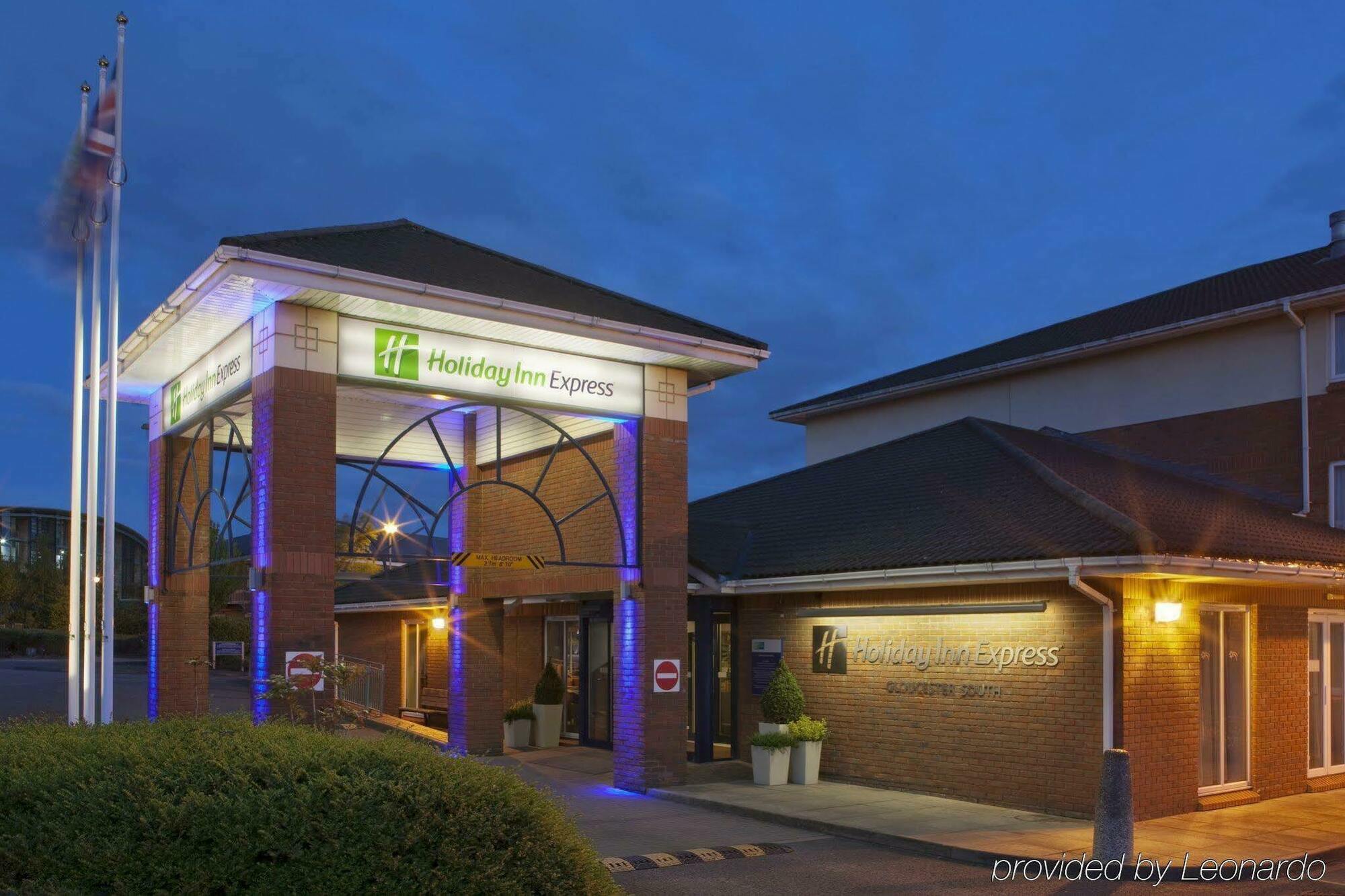 Holiday Inn Express Gloucester - South, An Ihg Hotel Exterior foto